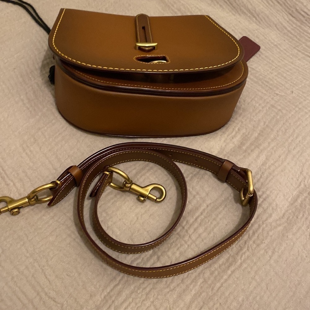 Coach brown genuine glovetanned leather bag . Worn once - Picture 11 of 15